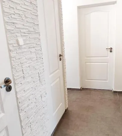 Apartament Talallak Segedyn